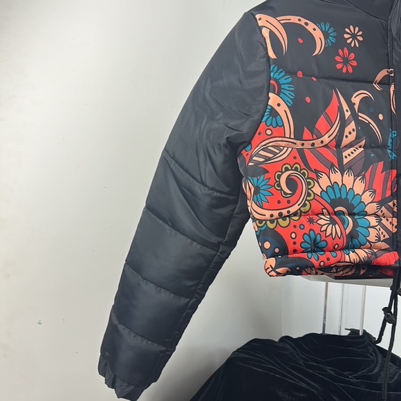 Puffer Jacket Cropped Long Sleeve FullZip Drawstring Mock Neck Mega Fashion Club - Picture 6 of 13